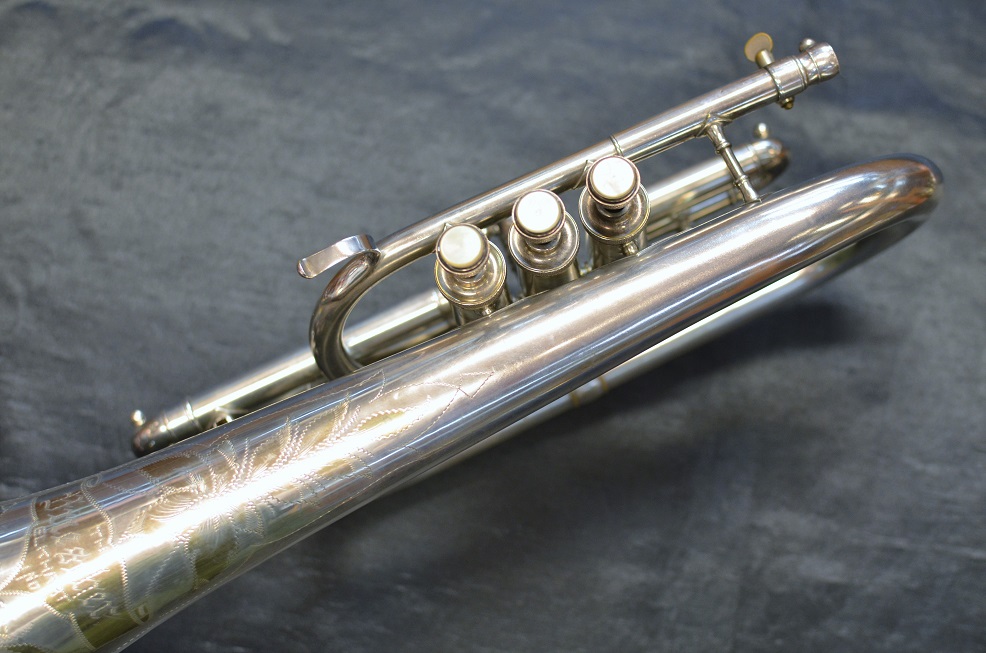 委託品 Vintage フリューゲルホルン BUESCHER True Tone #134XXX 委託品 Vintage フリューゲルホルン BUESCHER True Tone #134XXX